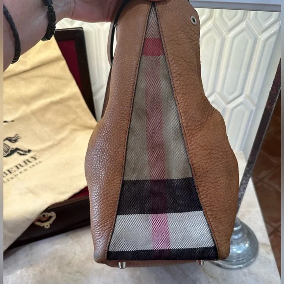 Burberry Maidstone Tote Tan Leather Shoulder Bag - Picture 8 of 16